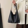 Tote Bag Retro Solid Color Niche Texture Versatile Handbag Shoulder Bag Large Capacity Women Commuting Casual Simple
