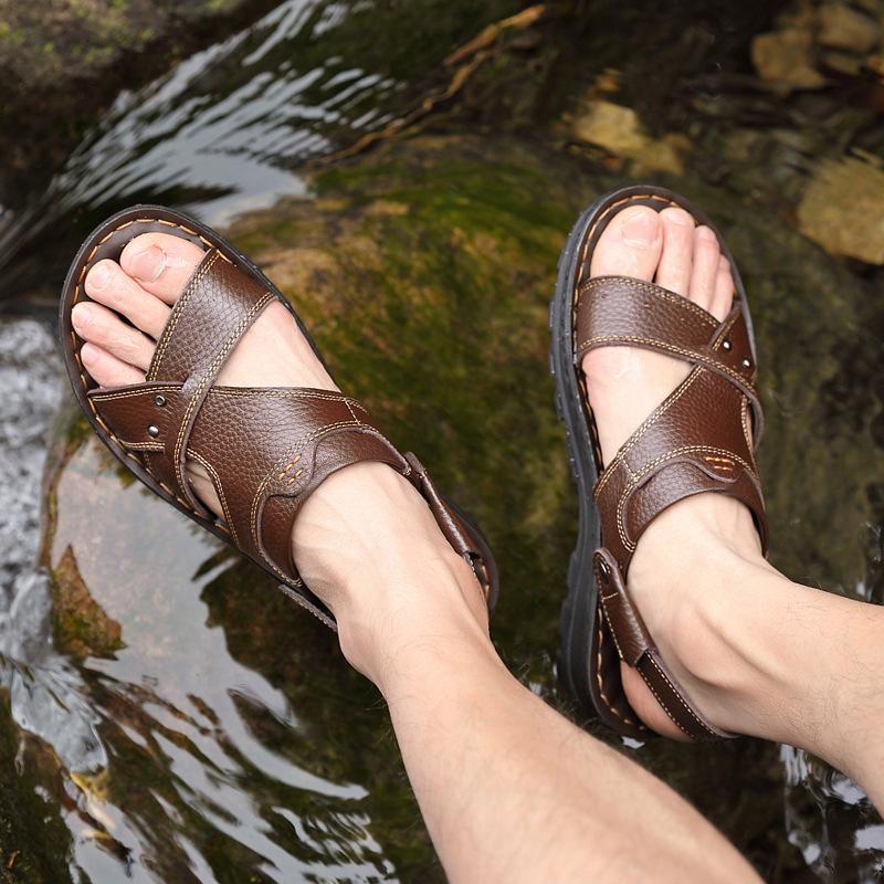 Sandals men's summer new slippers soft rubber sole trendy shoes first layer cowhide fashion leather casual beach shoes
