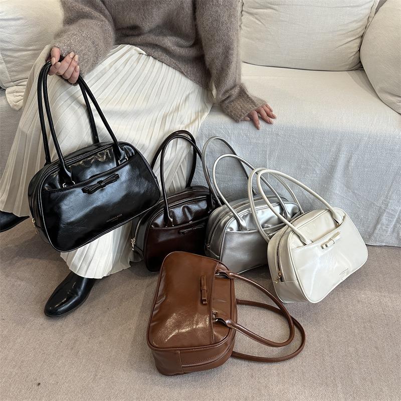 Premium Texture Portable Pillow Bag Women's Bag Spring New Fashion Simple Shoulder Bag Commuter Armpit Bag