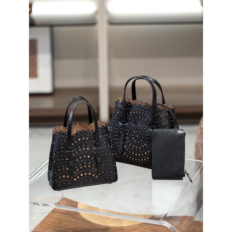 

Niche design new carved leather tote bag shoulder hollow vegetable basket bag in women s bag cowhide messenger bag 18*16*8.5 (without inner bag) чорний