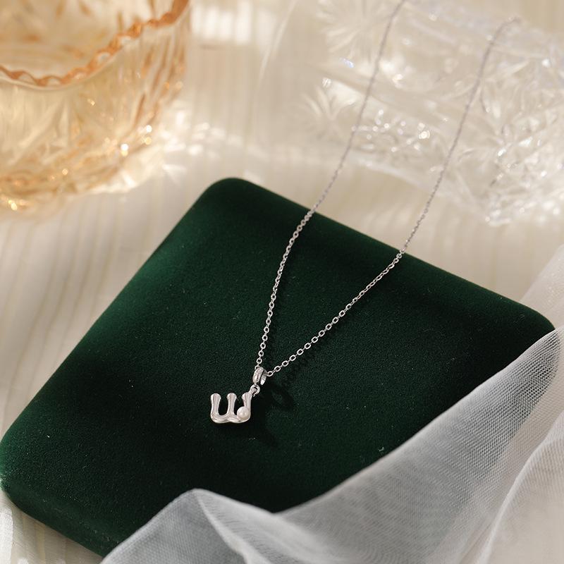 Banyan Tree S925 Silver Alphabet Pendant Necklace - Minimalist Clavicle Chain for Women, Fashionable and Versatile.