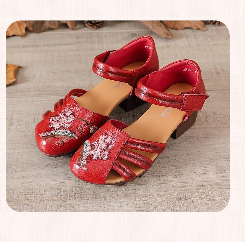 Mode Neue Sandalen mit mittlerem Absatz Frau Sommer Echtleder Schuhe für Frauen bestickte florale Sandale Retro Schuhe mit Absatz Klettverschluss Pumps