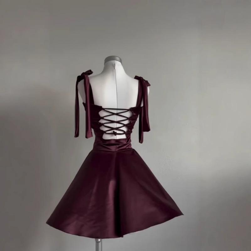 Elegancka Letnia Sukienka na Imprezę z Ramiączkami Spaghetti Fason A-line Seksowna Damska Bez Pleców Modna Mini Sukienka Wieczorowa na Bal Nowa Sznurowana z Wstążką Smukła Odzież