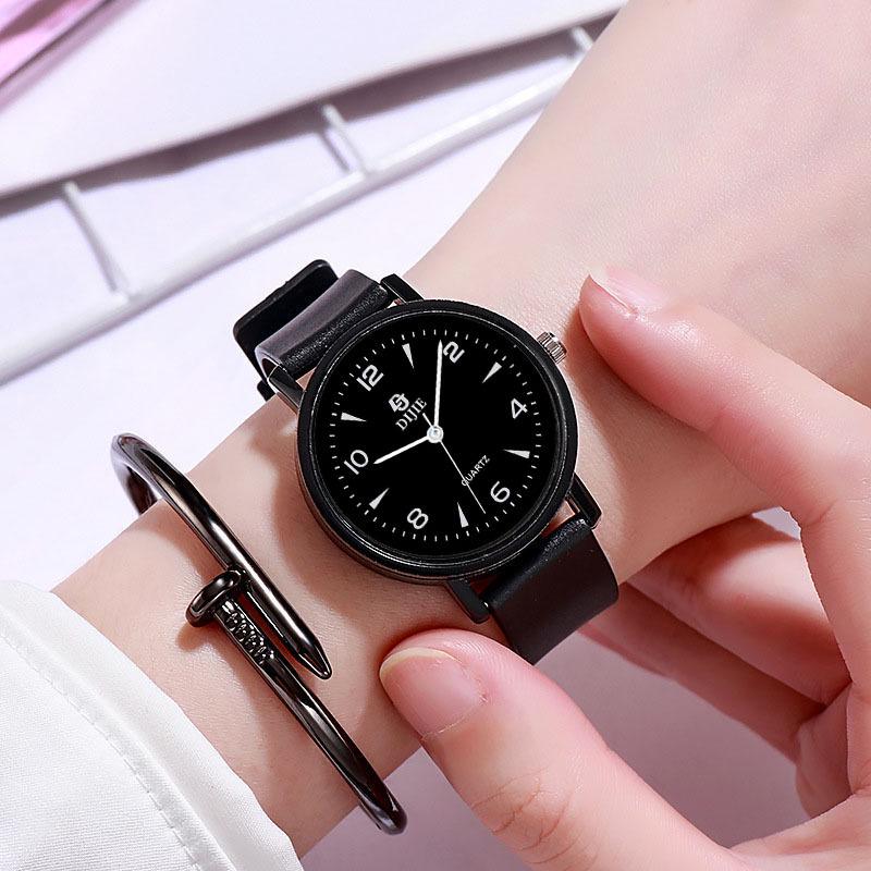 Korean Style Retro Quartz Watch for Middle School and College Entrance Exams – Simple, Classic, Unisex Little Black Watch