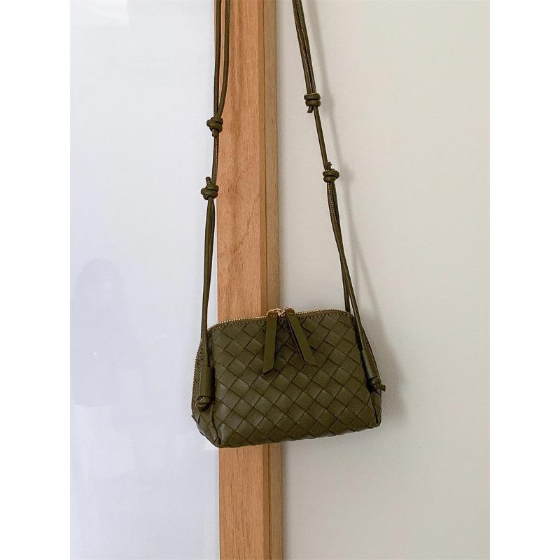 Neue Umhängetasche Damen Sommer Damentasche vielseitige kleine quadratische Tasche Doppelreißverschluss Textur Retro gewebte Tasche Damen