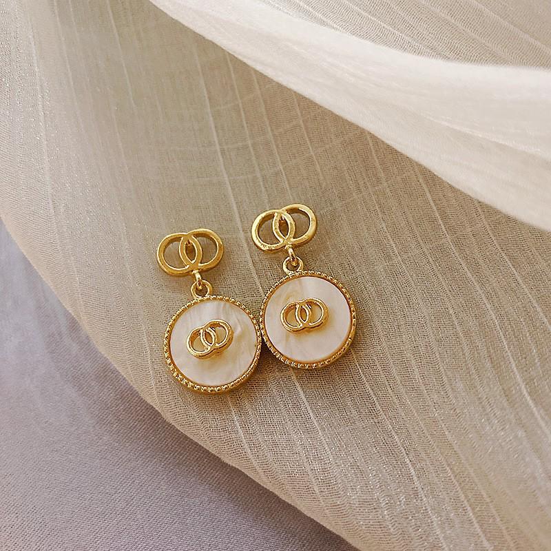 Zircon Gold Letter D Ear Cuffs: High-End Women's Stud Earrings with Versatile Niche Design.