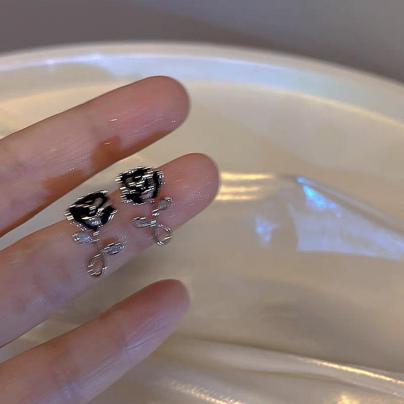 Dongdaemun Rose Flower Stud Earrings: High-End Fairy Design, Versatile Summer Accessory for Women