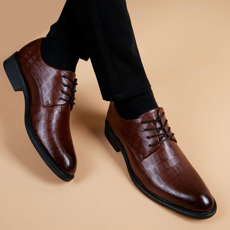 Men's Genuine Leather Business Formal Height-Increasing Shoes - Soft Sole, Plus Velvet, British Style for Autumn and Winter.