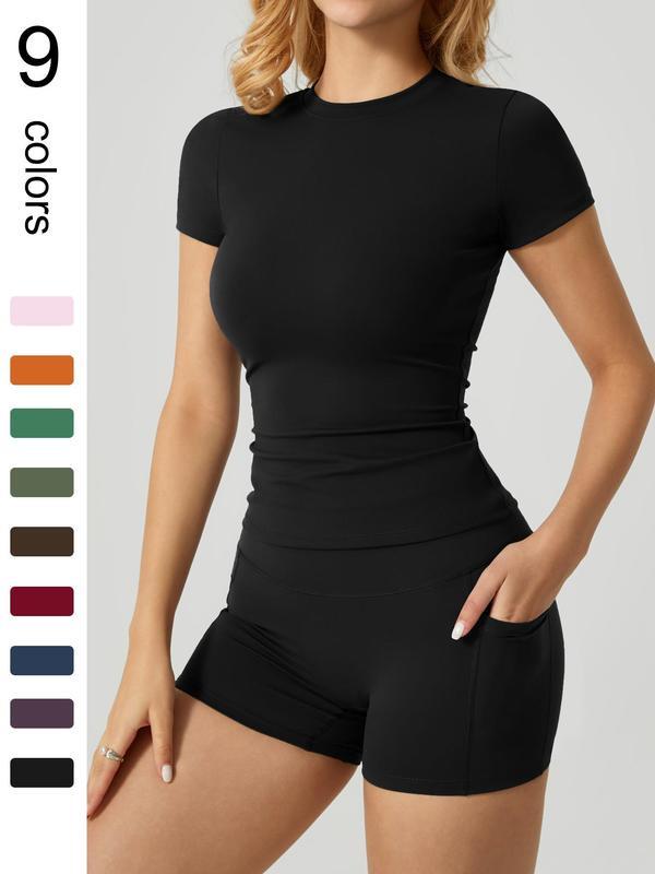 

2025 Одежда для йоги Новый стиль: Спортивный комплект с облегающим топом и шортами с карманом на ягодицах «персик» M