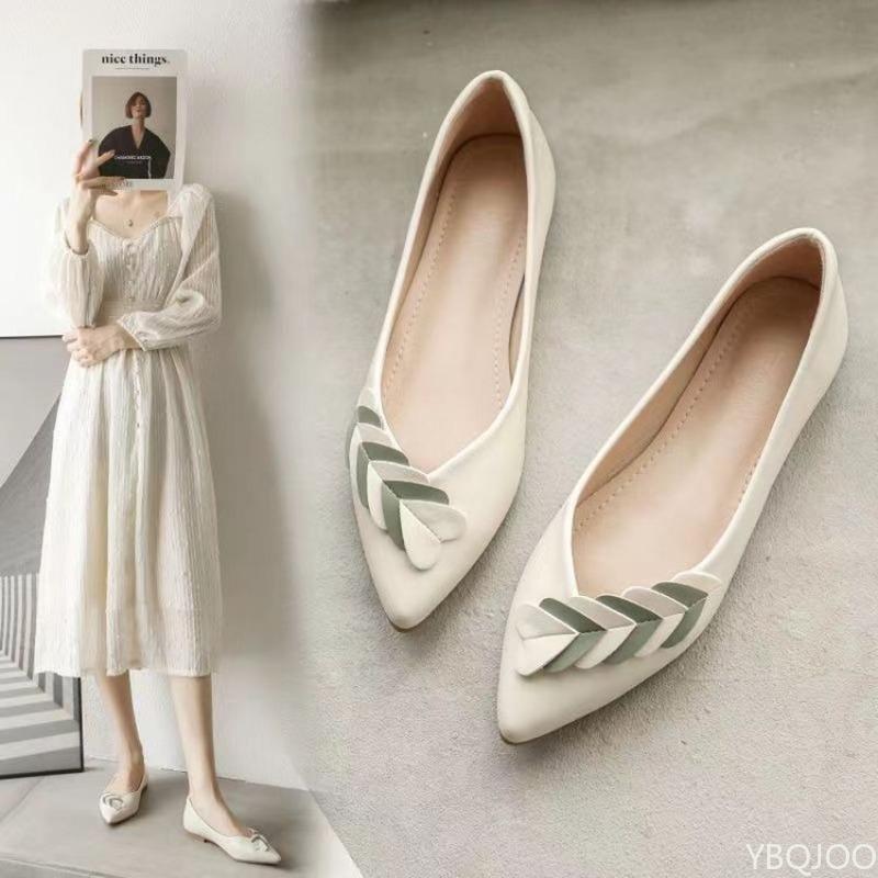 Shallow Mouth Comfortable Women's Flats New Spring Pointed Fashion Versatile Shoes Soft Soled Work Shoes