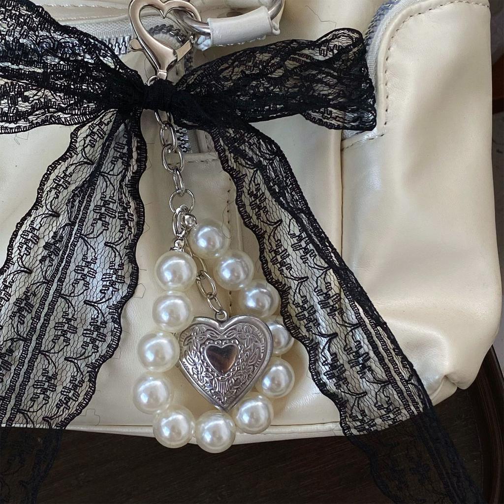 Pearls Embellished Bag Charm Keychain For Women Fashionable Bowknot Heart Keyring Stylish Everyday Accessories