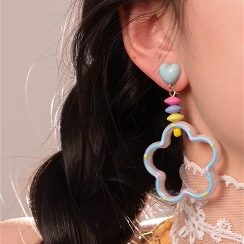 Silver Needle Resin Love Flower Hollow Pendant Earrings Summer Color Dopamine Earrings Light Luxury Premium Earrings