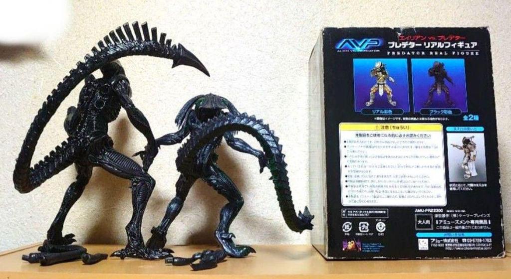 [USED] Alien Vs Predator Alien Predator Predalien Figure
