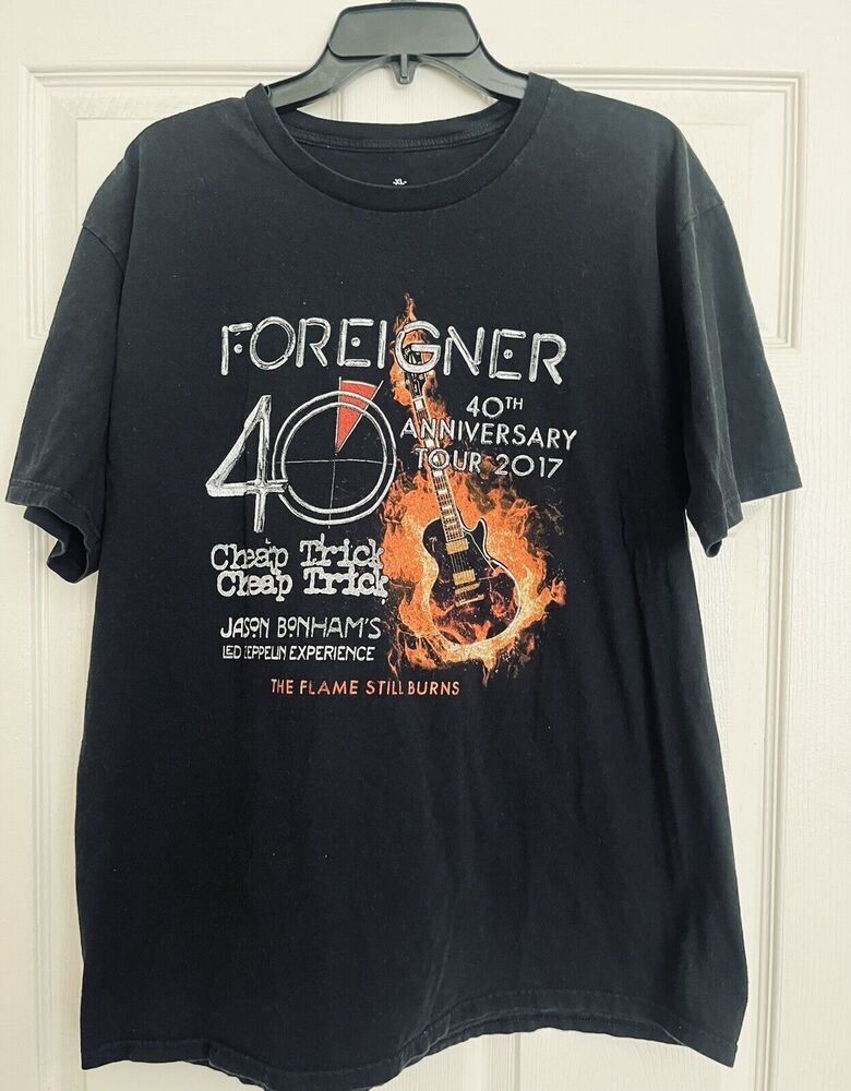 

Футболка унисекс Foreigner 2017 The Flame Still Burns Tour S