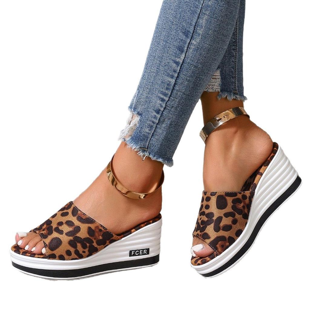 2025 New Fashion Fishmouth Wedge Heel Fashion Casual Women's Strappy Sandals