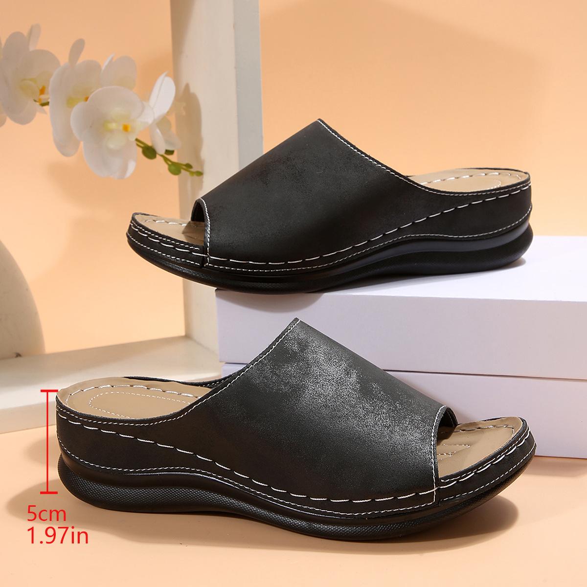 

Модные однословные шлепанцы на танкетке женские 2025 летняя обувь на толстой подошве прохладные шлепанцы повседневные с открытым носком пляжные шлепанцы 43 чёрный