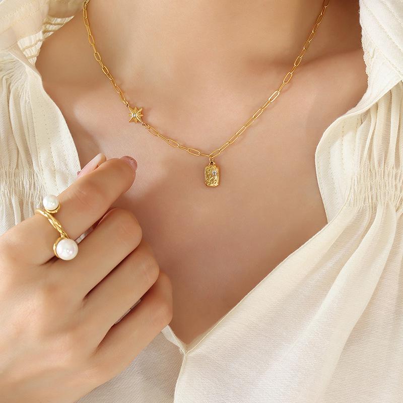 European Winter Zircon Hexagram Pendant Necklace in 18K Gold-Plated Titanium Steel