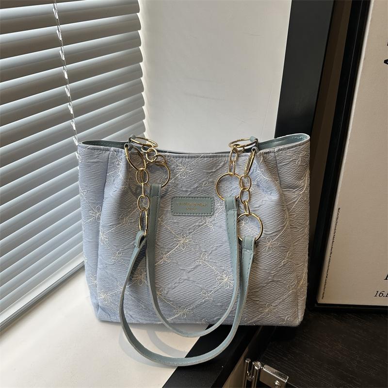 

Niche design bag women s 2025 new fashion versatile shoulder bag women s large-capacity commuter tote bag handbag синий