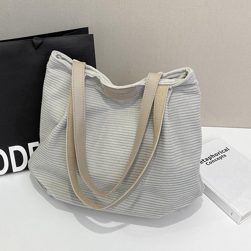 New armpit bag casual lazy wind large capacity tote bag women's retro handbag commuter versatile shoulder bag