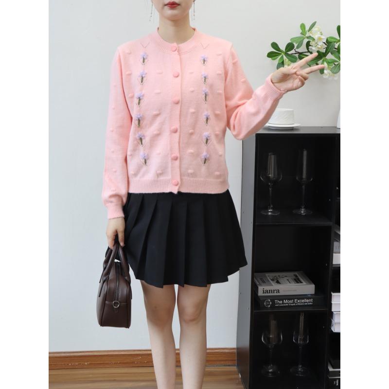 Autumn and winter new embroidered sweet soft waxy sweater jacket loose gentle wind round neck knitted cardigan women