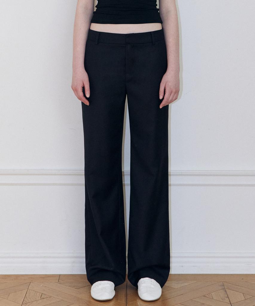 LADY VOLUME Straight Pants (Black)