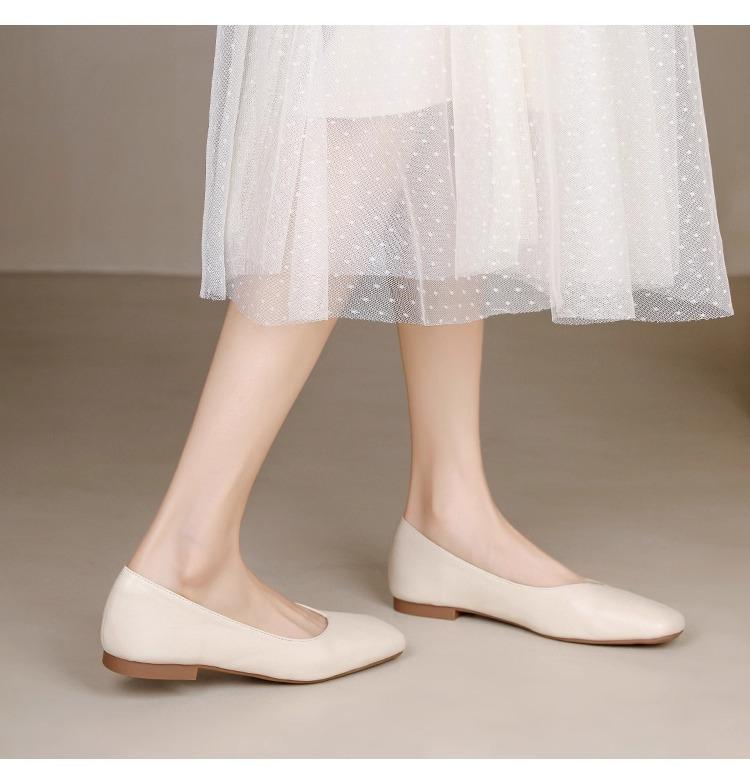 Lan Cabinet grandma shoes women's flat bottom spring and summer 2025 new shallow single shoes Doudou shoes gentle wind not tired feet women's shoes