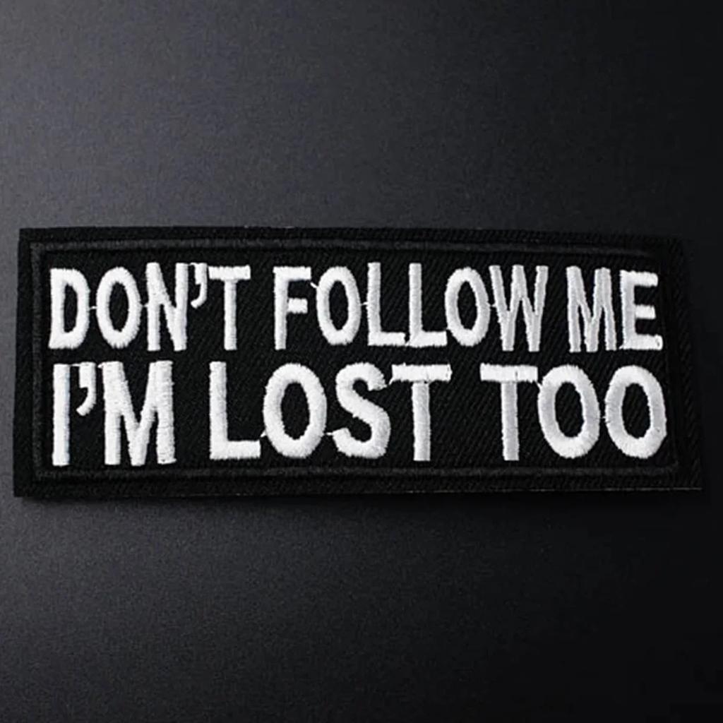 1 einzelner leuchtend schwarzer gestickter Aufnäher - einfach aufzubügeln oder zu nähen mit DIY-Bastelarbeiten und Design selbstklebende Aufkleber