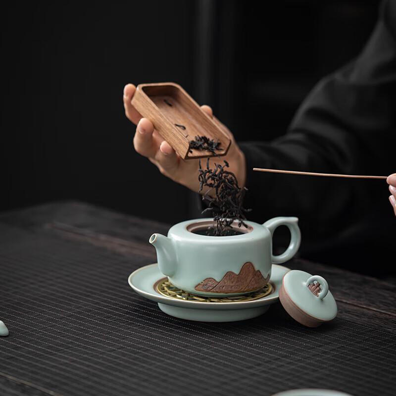 Sushih Ru Kiln Crackle Glaze Gongfu Tea Set