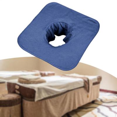 Potřeby ručníků pro masáž vleže do postele do salonu