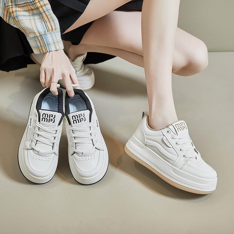 "2025 Spring Korean White Sneakers – Trendy Height-Boosting Casual Shoes for Women, Style Y8613"