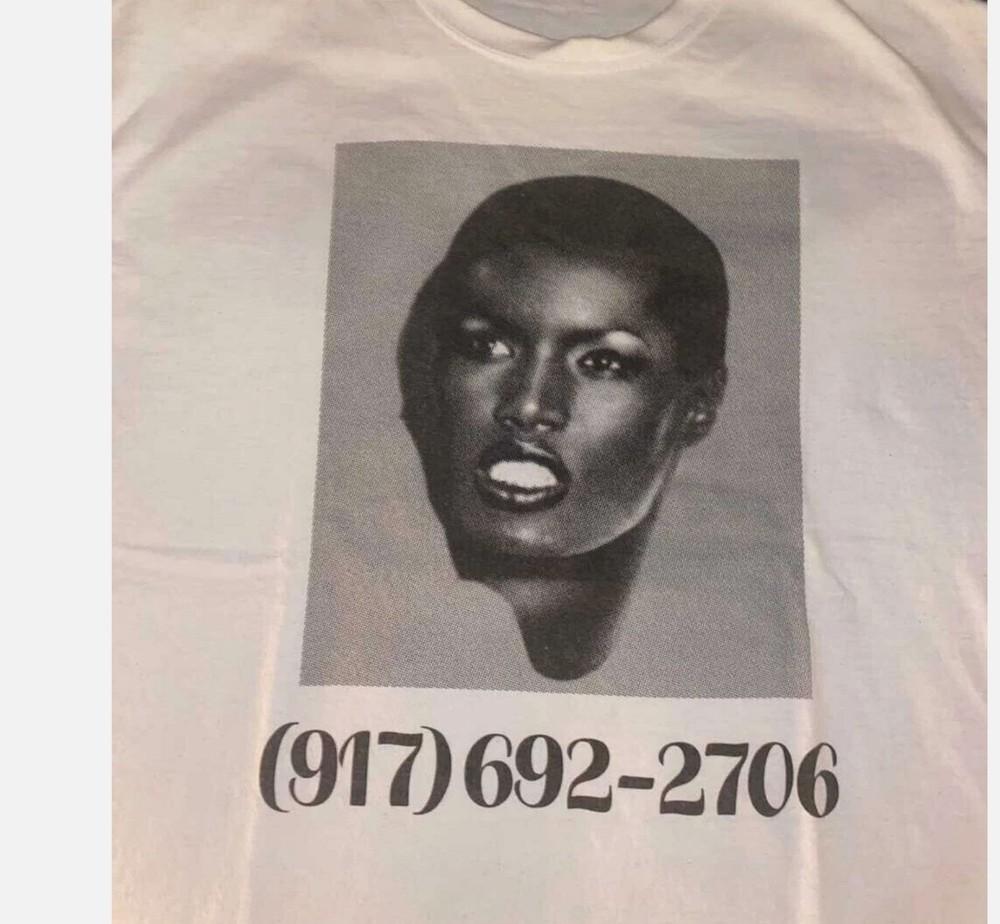 

Позвони мне 917 Грейс Джонс 917 Футболка Короткий рукав Белая Унисекс S-2345XL L