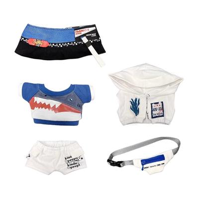 Niannyyhouse 20cm Plysj Hvit Hai Kostymesett (Inkluderer tom flosshatt, T-skjorte, shorts, hettegenser, ryggsekk, bomullsdukke, tilbehør, utkledning) (20 cm)