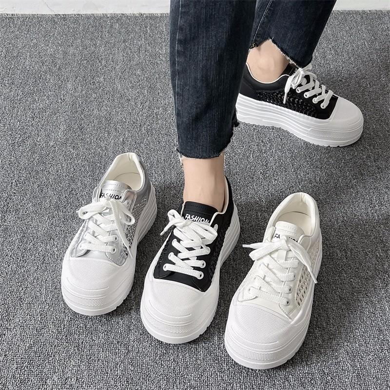 Lightweight little white shoes women's 2025 summer new hollow woven breathable board shoes short Le thick sole inner height increase women's shoes
