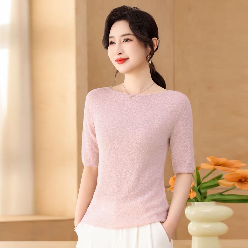 Five-Sleeve Fine-Spun Yangzi Wool Knitwear: 100% Wool One-Shoulder Loose Base Layer Top, Short-Sleeved Solid Color.
