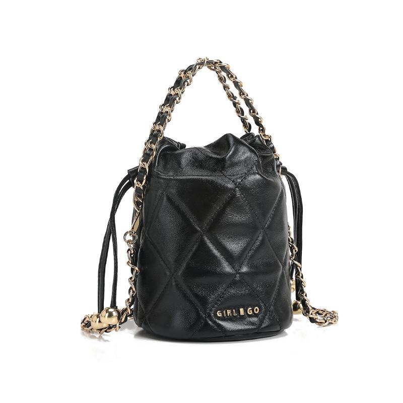 Women'S Bag Portable Diamond Leather Bag Stylish And Simple Shoulder Bag Retro Bucket Bag Women'S Bag