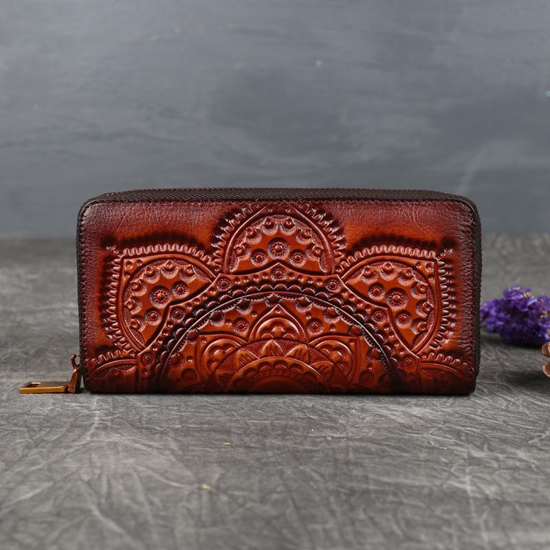 Dámská embosovaná kožená peněženka na zip - Retro etnický styl