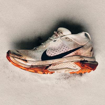 Nike ZoomX ACG Zegama  Summit White Safety Orange Black  44