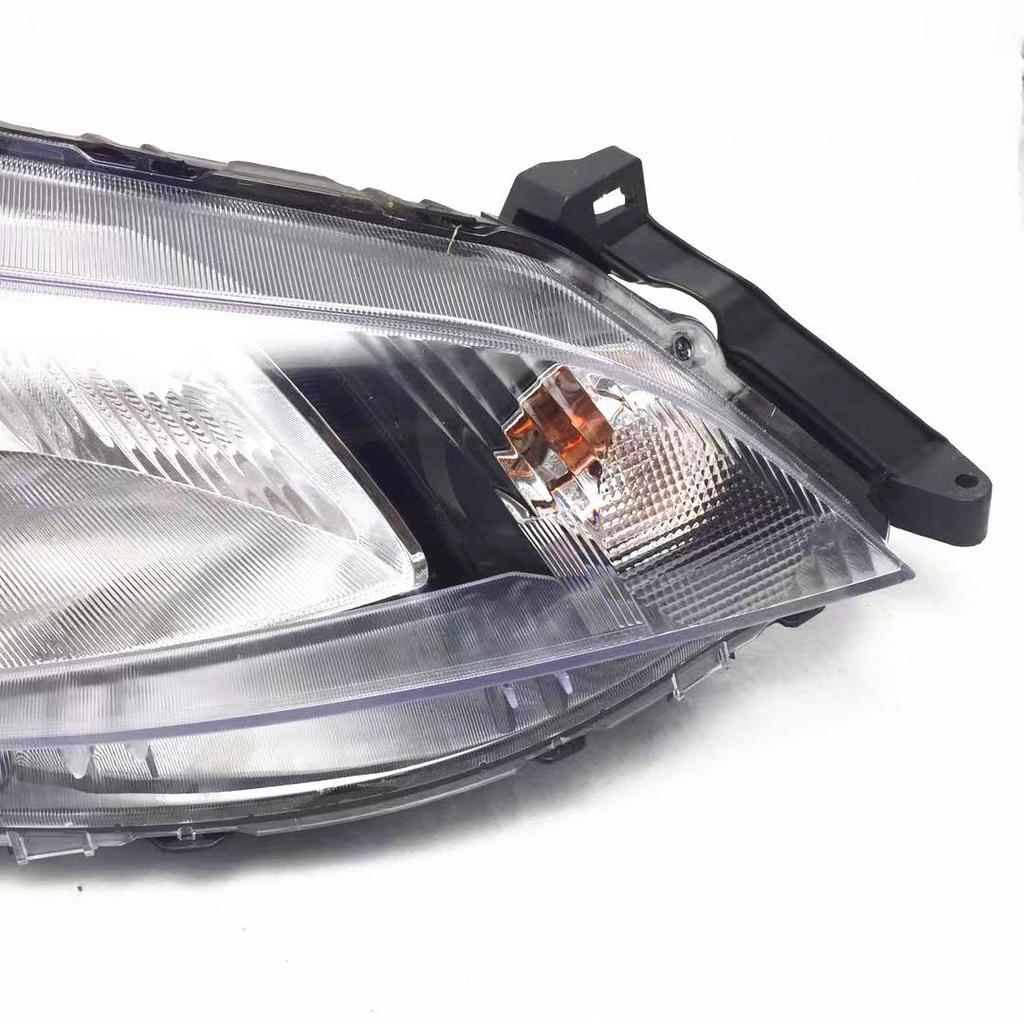 Zhengzhou Business Car NV200 Headlight Assembly: Premium Front Light & Lampshade
