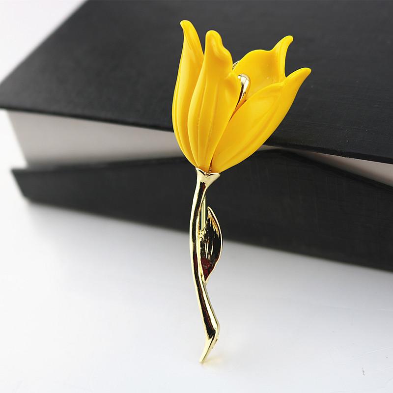 1pc Tulip Flower Brooches For Women Spring Fashion Pin Elegant Beautiful Jewelry 3 Colors Available Dress жёлтый