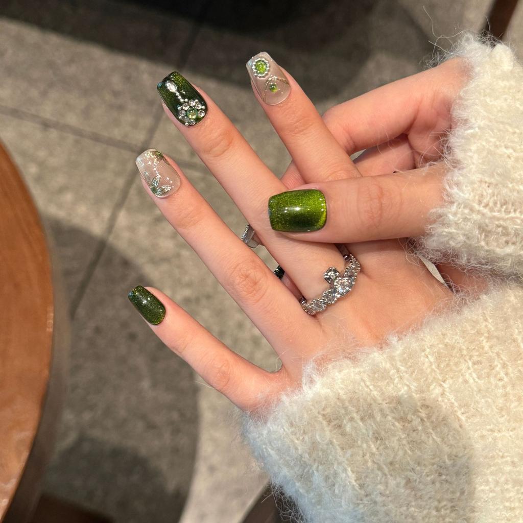Green Square Press On Nails Short Fake Nails Press Ons False Nails Acrylic Glossy Full Cover Glue On Nails Sparkly Artificial Stick On Nail for Women