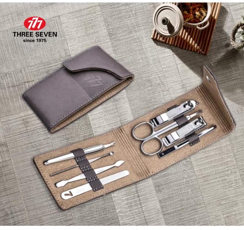 THREE SEVEN 8-Piece Nail Care Set
