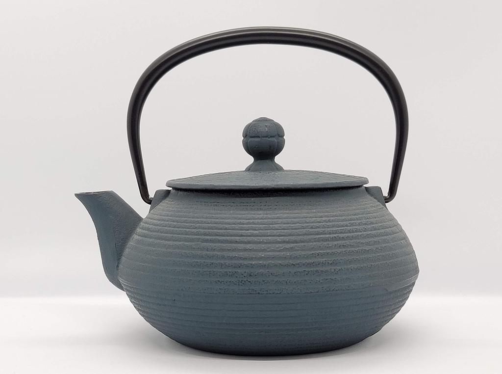 Iwachu Teapot Type 5 Drawn Damman Blue Enamel Inside Nambu Ironware 12326 0.65L