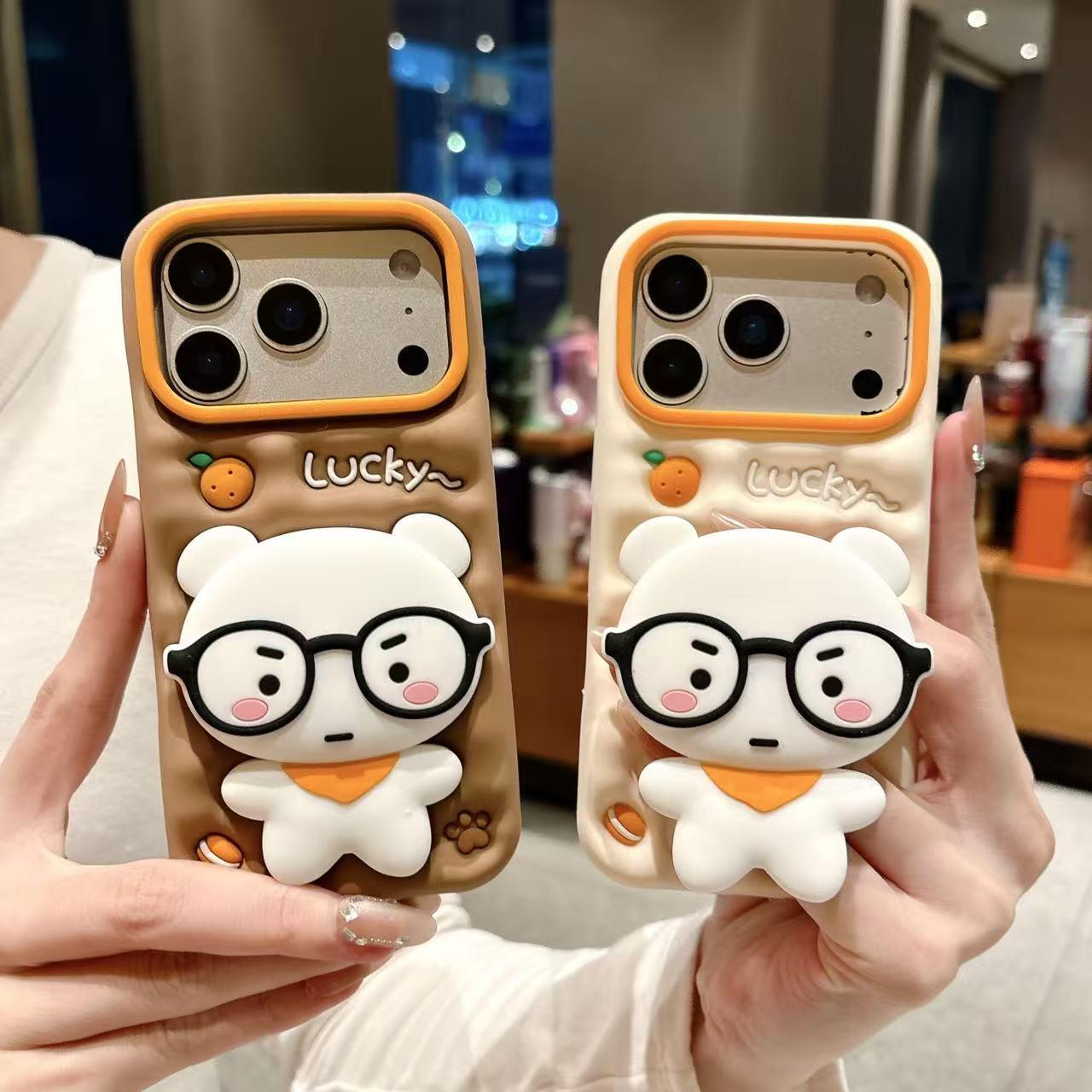 Self-Deprecating Eye Bear Plush iPhone 16/17 белый
