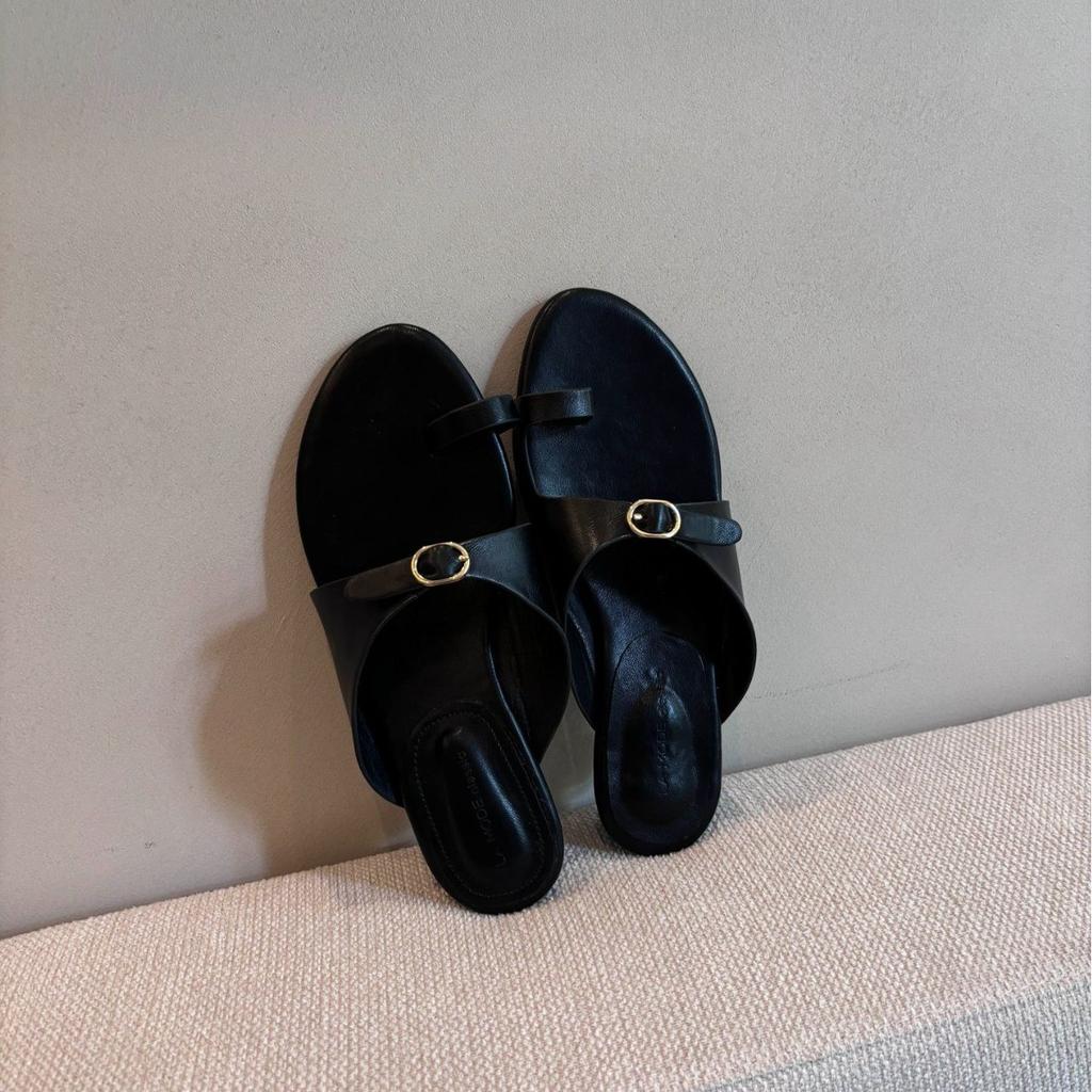 2025 new French Roman sandals wedge heel versatile strap sandals women's leisure beach semi-drag lazy vacation hundred