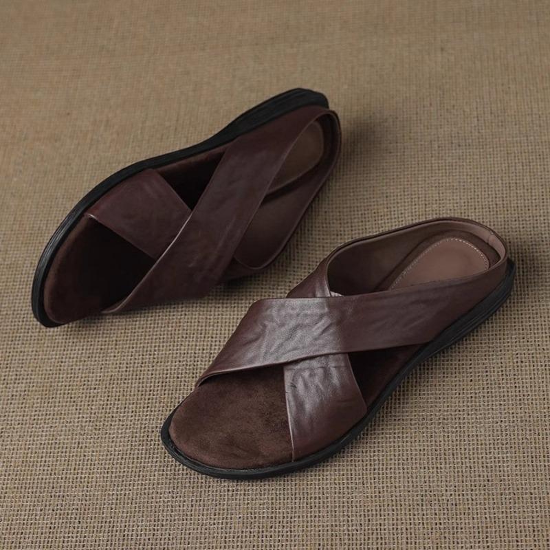 Fashion High Quality Flat Slippers Women Fashion Pointed Toe Cross Tied Brand Designer Slippers Comfort Open Toe Non Slip Beach Sandals
