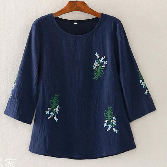 Women's Round Neck Three Quarter Sleeve Top Loose Fit Elegant Ethnic Embroidered T Shirt Plus Size Casual Blouse