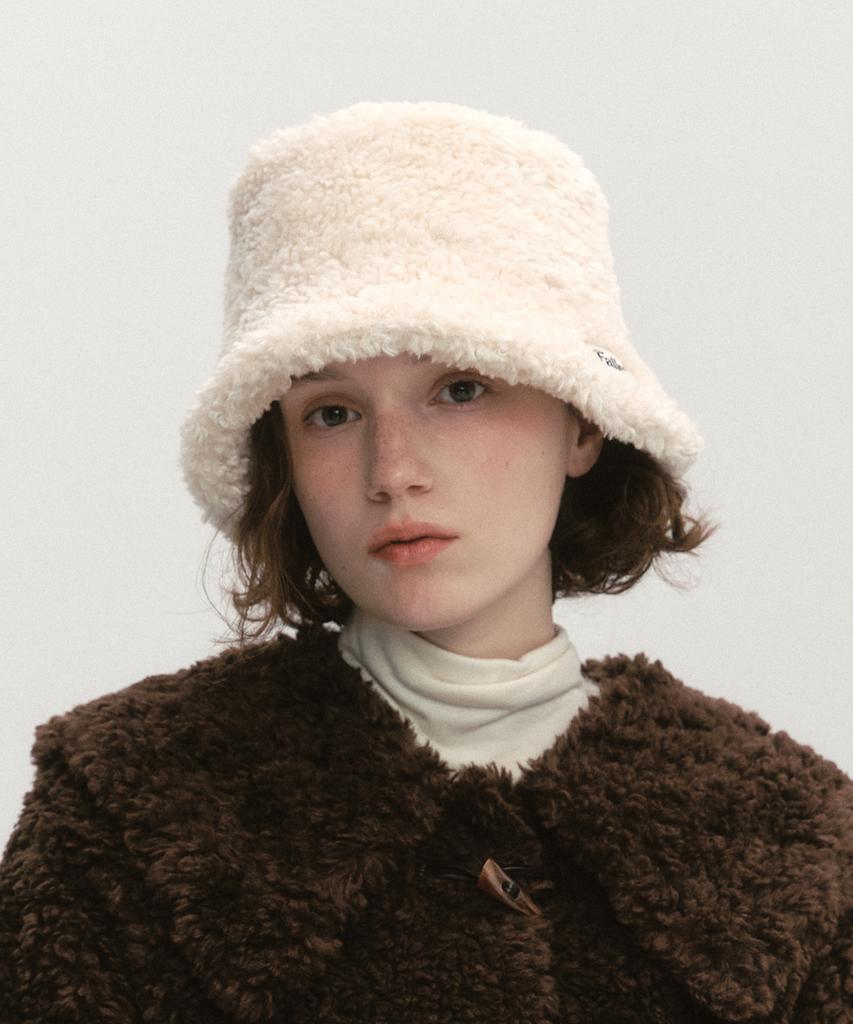 FALLETT Reversible Shearling Bucket Hat Beige