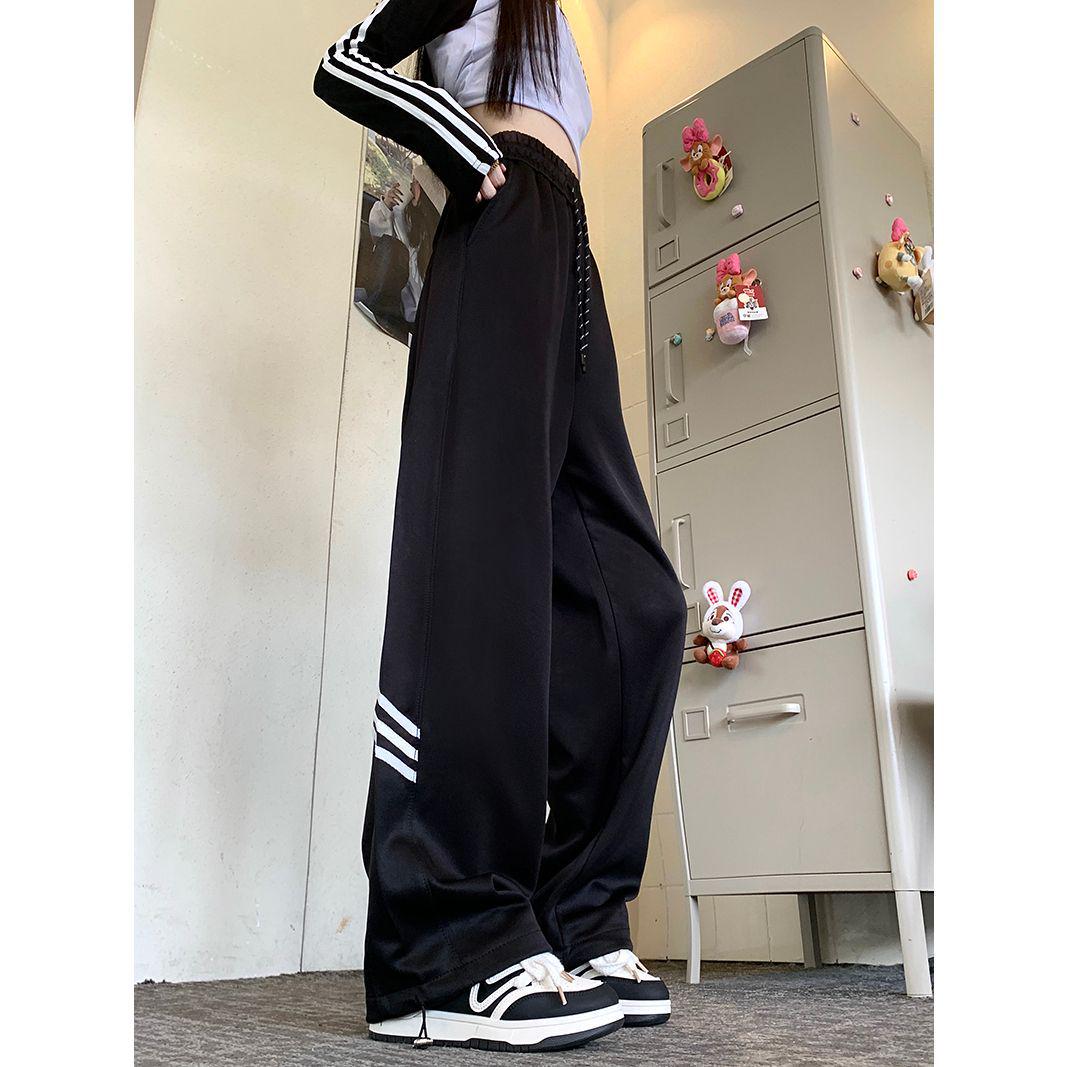 

Женские белые спортивные брюки карго с высокой посадкой - Коллекция весна/осень 2024 Small