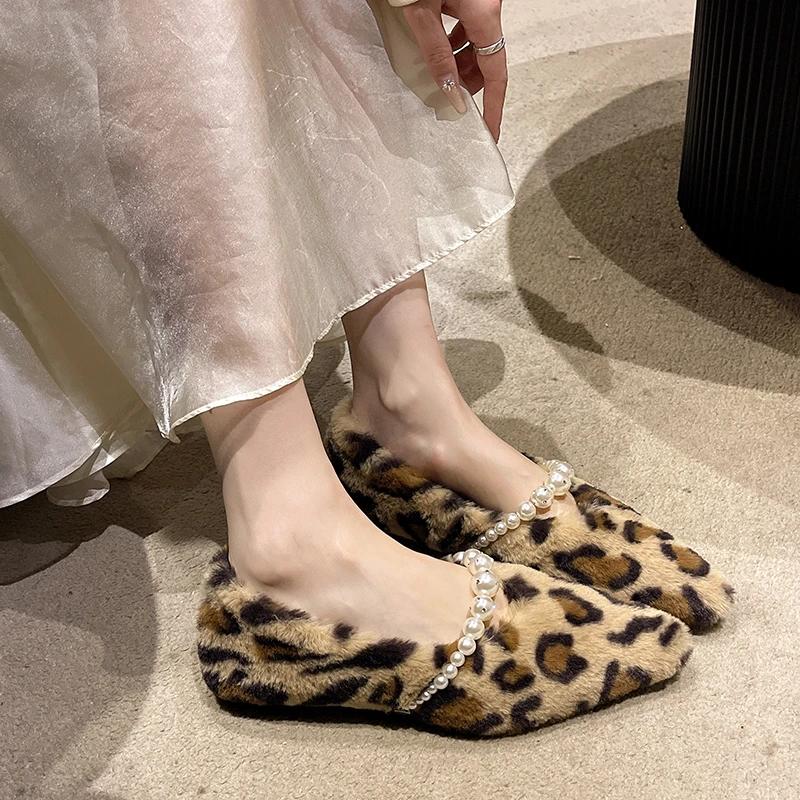 Fashion Pearl Beaded Fur Pointed Toe Flats Leopard Cotton Boots Winter Fashion New Short Plush Shallow Warm Shoes 2025 Trend Snwo Botas