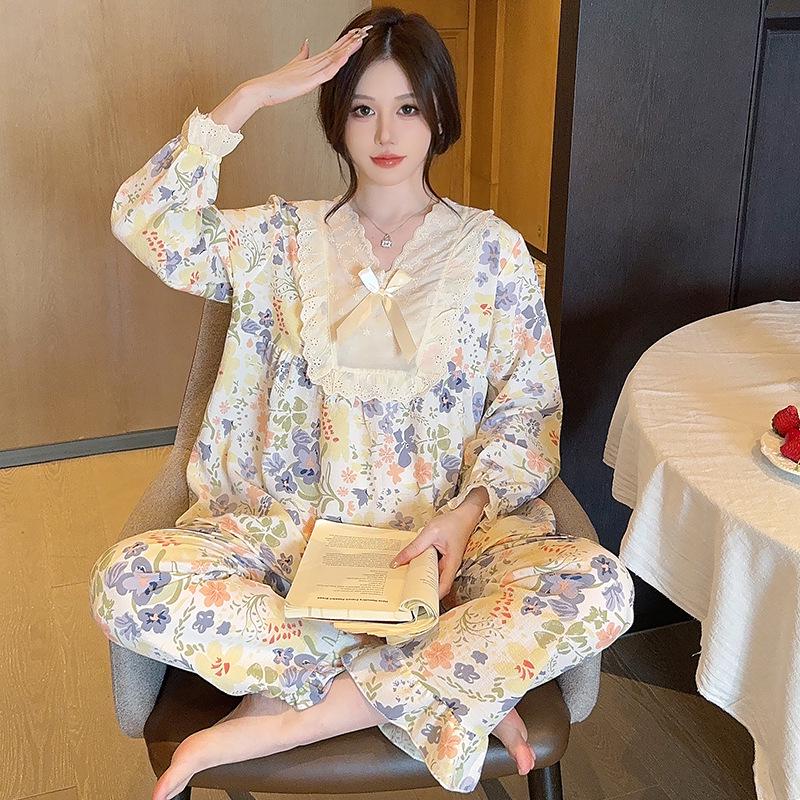 Plus Size Women's Pajamas: Sweet Princess Style, Lace, Long Sleeves - Perfect for Spring and Autumn